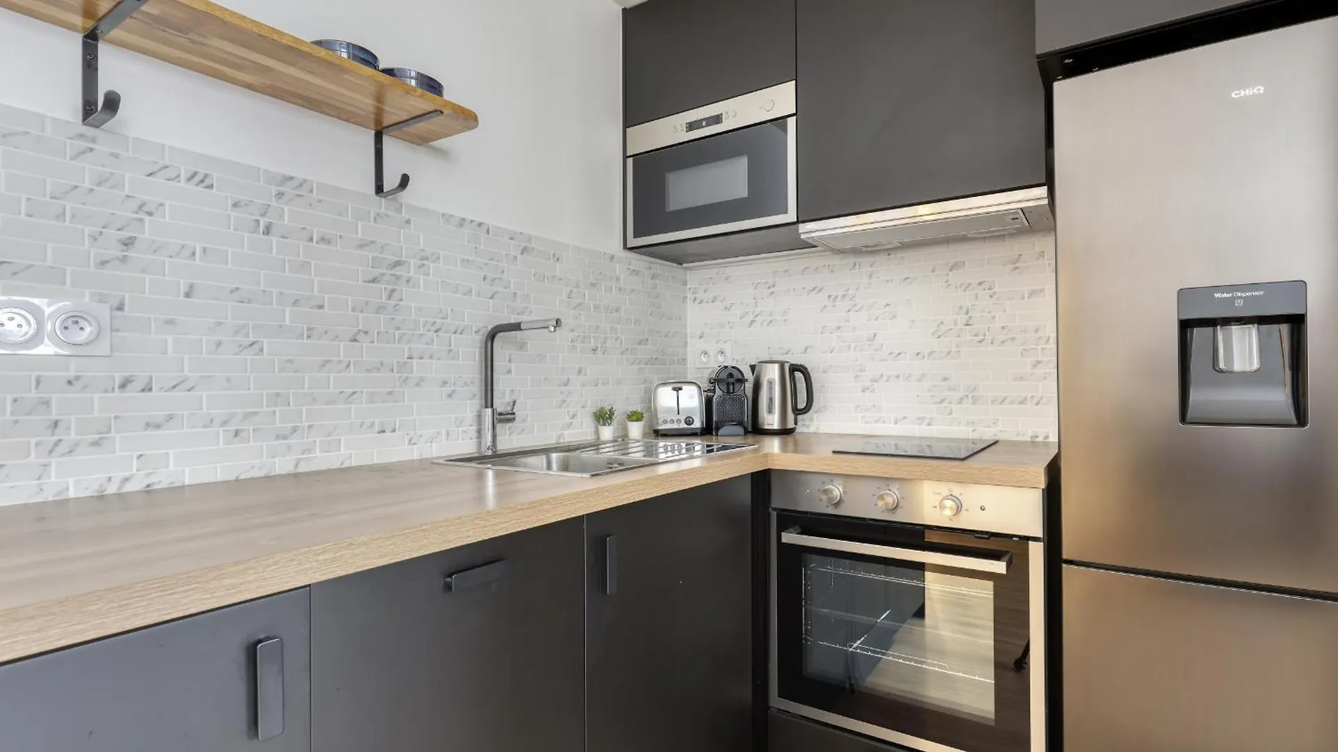 パリModern & Pleasant Flat In The Heart Of The 15Thアパートメント